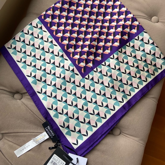 NWT GALERIES LAFAYETTE Paris Designer Silk Scarf Multicolor Geometric Square 26“ - Picture 5 of 6